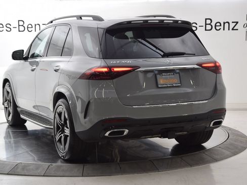 Used 2025 Mercedes-Benz GLE 450 4MATIC w/ AMG Line Exterior image 4