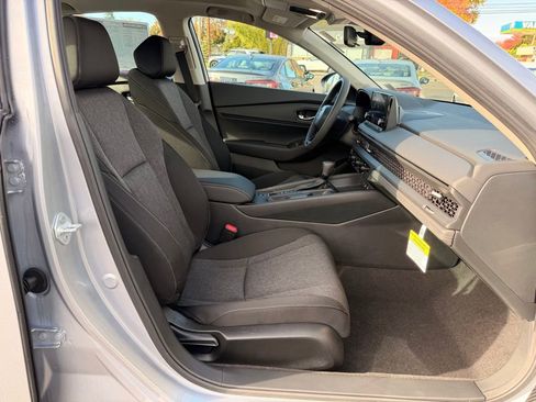 New 2025 Honda Accord SE image 16