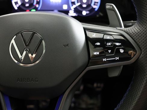 Used 2024 Volkswagen Golf R AWD/4WD image 29