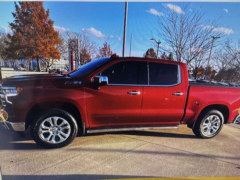 Used 2024 Chevrolet Silverado 1500 LTZ w/ Technology Package image 7