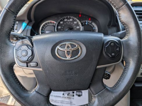 Used 2013 Toyota Camry XLE w/ Convenience Pkg FWD image 19