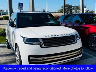 Used 2025 Land Rover Range Rover SE AWD/4WD video 1