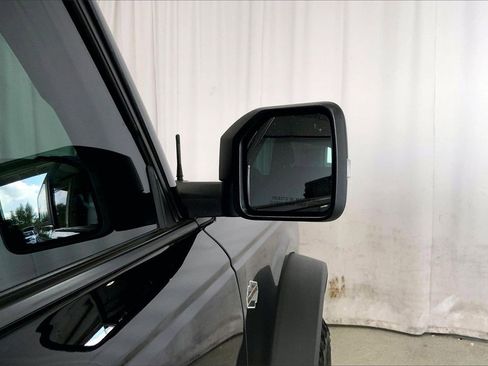 Used 2022 Ford Bronco Wildtrak image 11