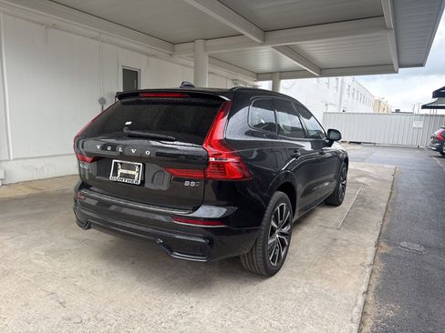 Certified 2024 Volvo XC60 B5 Plus w/ Protection Package Premier AWD/4WD image 5