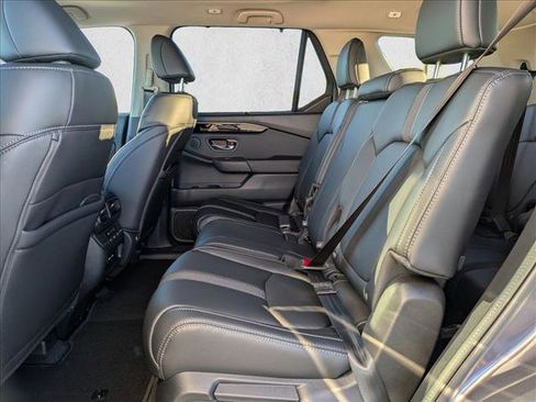 New 2025 Honda Pilot Touring image 16