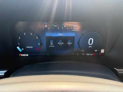 Used 2025 Ford F150 Lariat w/ Equipment Group 501A Mid AWD/4WD image 38