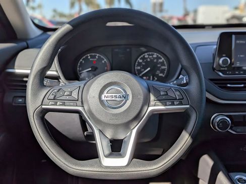 Used 2022 Nissan Altima 2.5 S image 12