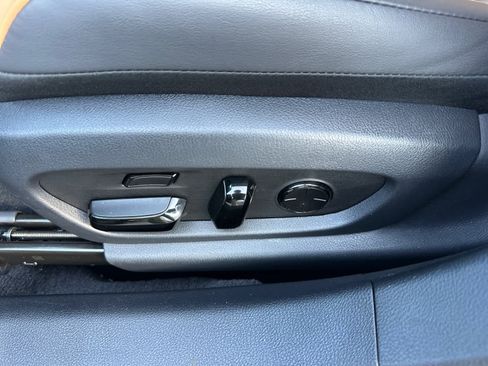 Used 2024 Lexus ES 350 w/ Accessory Package (Z1) FWD image 27