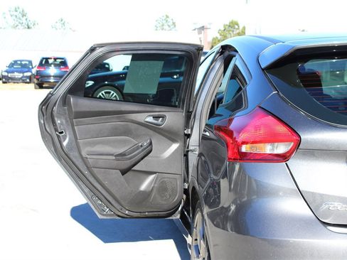 Used 2018 Ford Focus ST image 32