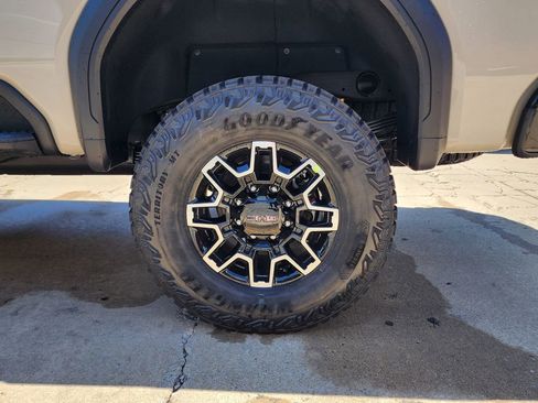 New 2026 GMC Sierra 2500 AT4X w/ LPO, Black Badging Package AWD/4WD image 60