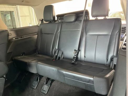 Used 2022 Ford Expedition XLT AWD/4WD image 18