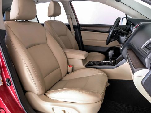 Used 2017 Subaru Outback 2.5i Limited image 32