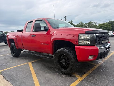 Used 2011 Chevrolet Silverado 1500 LT w/ All-Star Edition AWD/4WD image 4