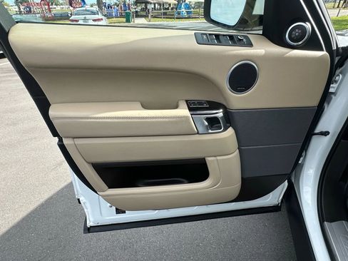 Used 2015 Land Rover Range Rover Sport HSE image 28