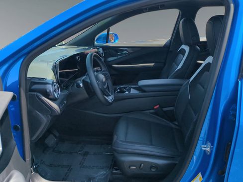 Used 2024 Chevrolet Blazer EV LT image 9