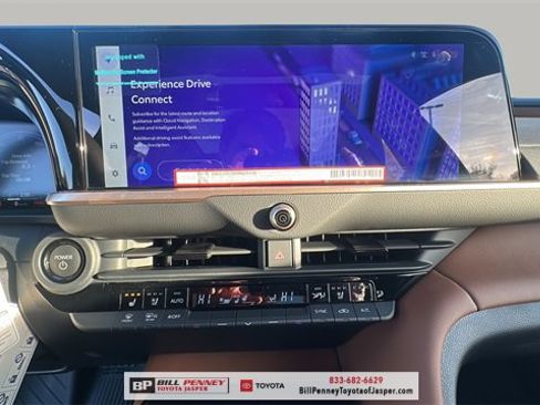 New 2025 Toyota Crown Signia Limited image 15