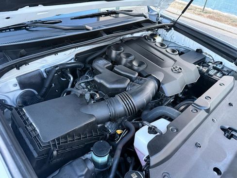 Used 2015 Toyota 4Runner SR5 image 45