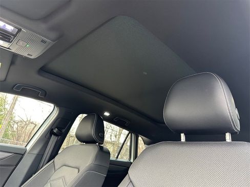 New 2026 Volkswagen Atlas Cross Sport SE image 12