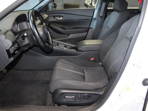 Used 2024 Honda Accord Sport image 7