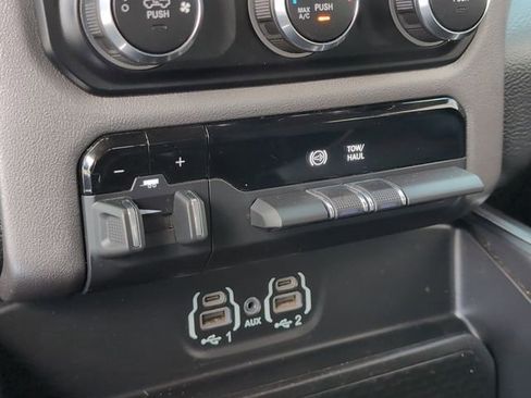 Used 2019 RAM 2500 Big Horn image 21