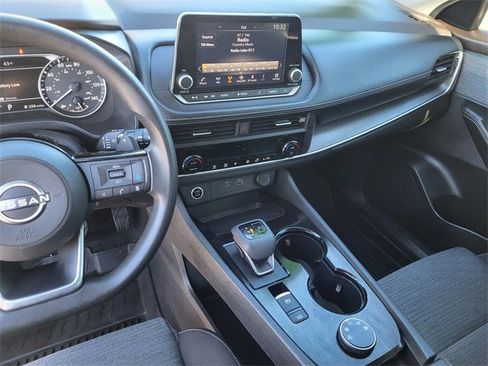 Used 2023 Nissan Rogue SV image 14