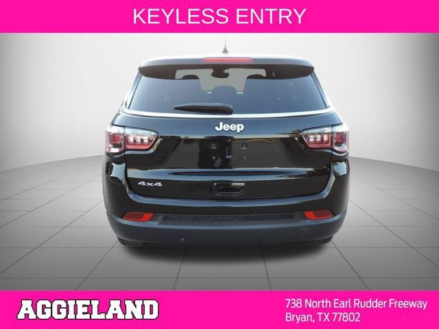Used 2024 Jeep Compass Sport AWD/4WD image 5