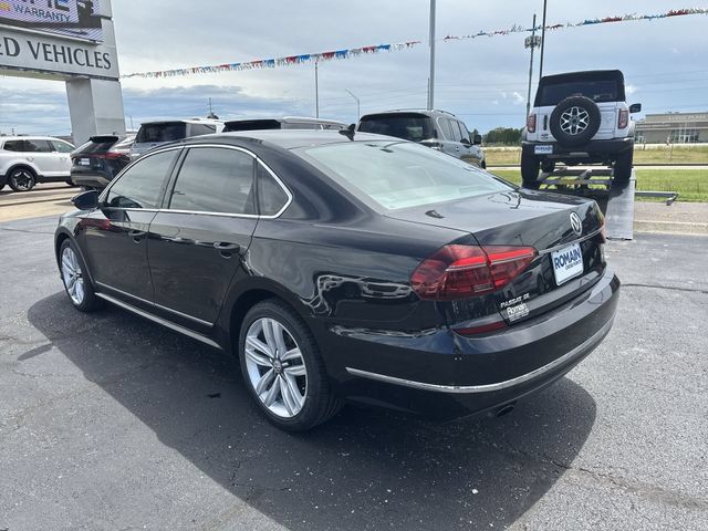 Used 2017 Volkswagen Passat 1.8T SE FWD image 11
