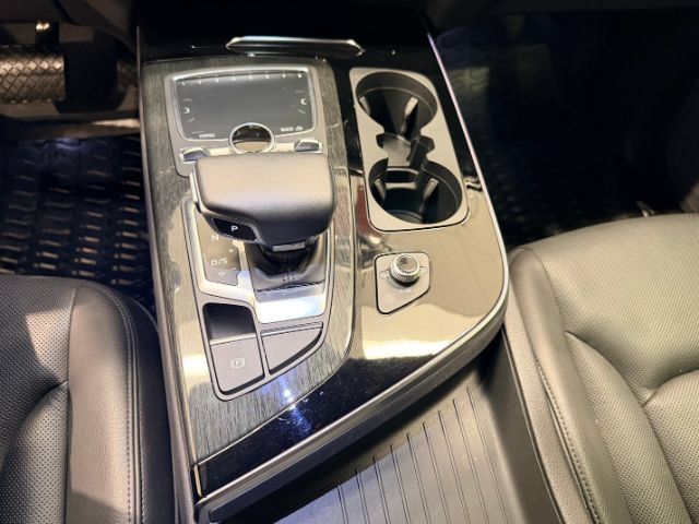 Used 2019 Audi Q7 3.0T Prestige AWD/4WD image 49