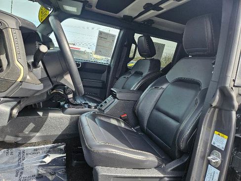 Certified 2025 Ford Bronco Badlands AWD/4WD image 13