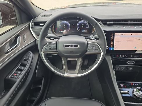 New 2026 Jeep Grand Cherokee Limited AWD/4WD image 10