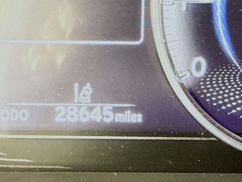 Certified 2023 Lexus ES 350 Luxury w/ Accessory Package (Z2) image 13