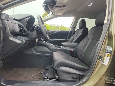 Certified 2025 Subaru Outback Premium AWD/4WD image 13