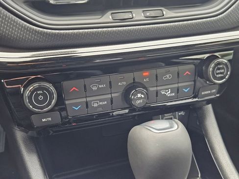 New 2026 Jeep Compass Limited image 27