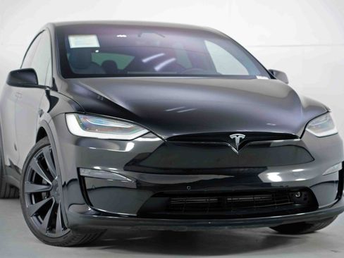 Used 2022 Tesla Model X image 4