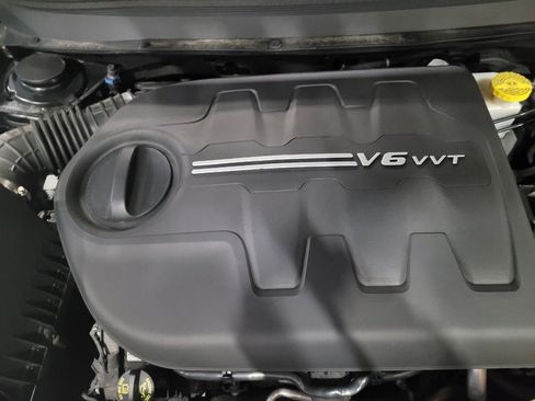 Used 2019 Jeep Cherokee Limited image 30