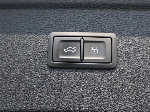Used 2021 Audi SQ5 Premium Plus w/ Premium Plus Package AWD/4WD image 7