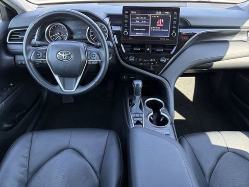 Used 2024 Toyota Camry XLE FWD image 4