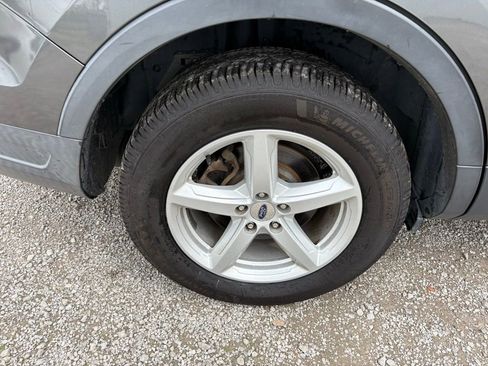 Used 2019 Ford Explorer XLT FWD image 21