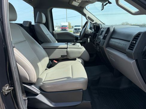 Used 2020 Ford F250 XL w/ STX Appearance Package RWD image 25