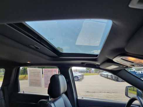 Used 2021 Jeep Grand Cherokee Limited image 9