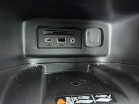 Used 2022 Chevrolet Equinox Premier AWD/4WD image 28