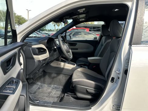 Used 2025 Subaru Forester AWD/4WD image 2