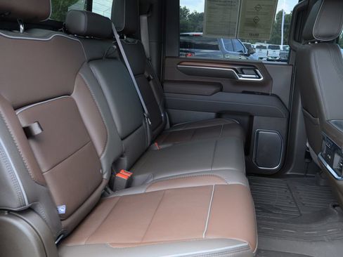 Certified 2025 GMC Sierra 2500 Denali w/ Denali Reserve Package AWD/4WD image 31