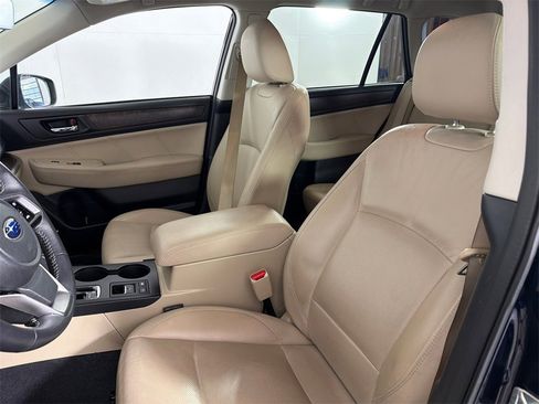 Used 2018 Subaru Outback 2.5i Limited image 11