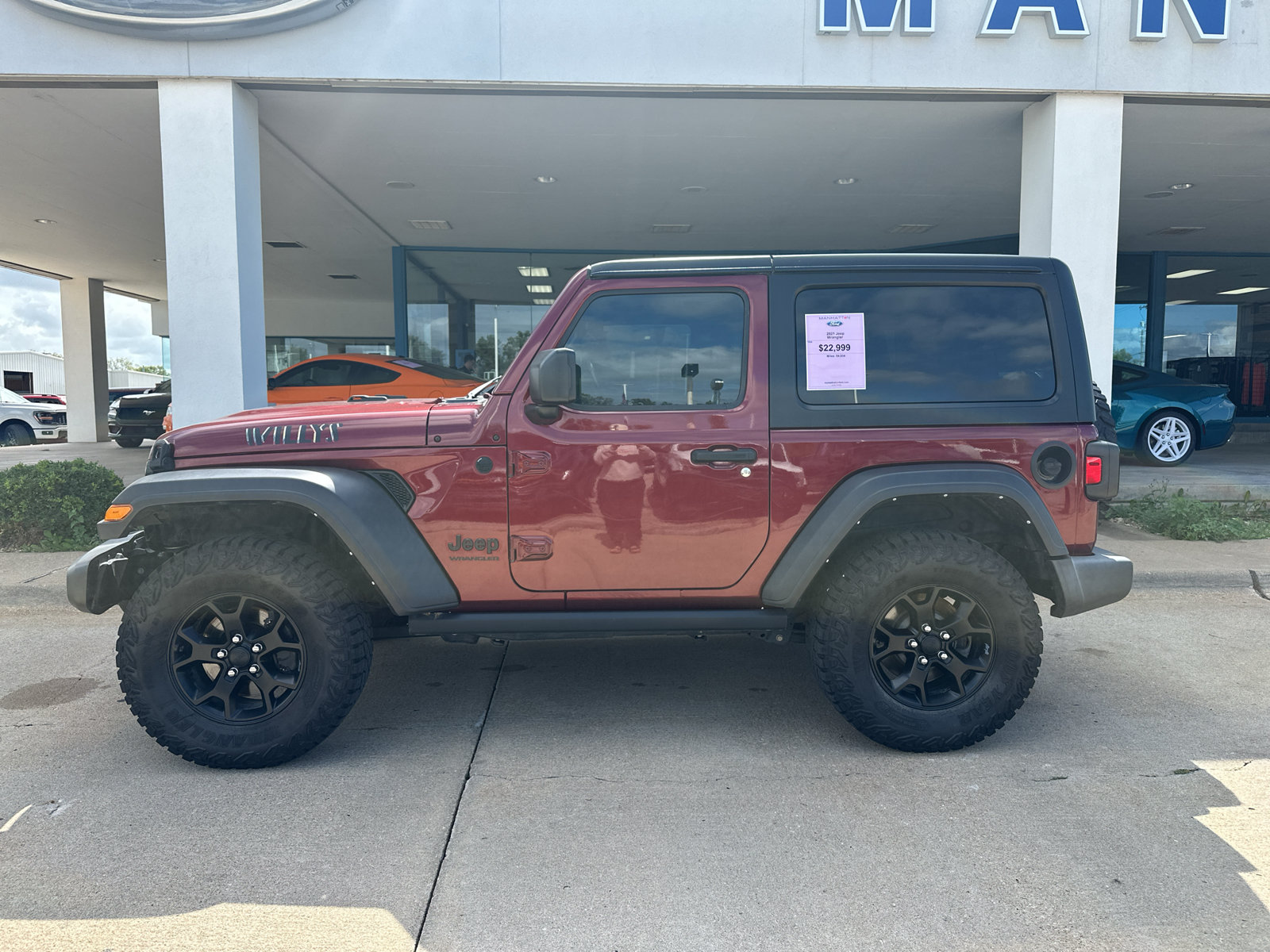 Used 2021 Jeep Wrangler Sport AWD/4WD image 12