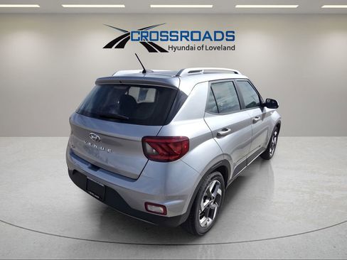 Used 2025 Hyundai Venue SEL image 5