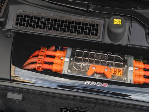 Used 2025 Ferrari SF90 Spider image 78