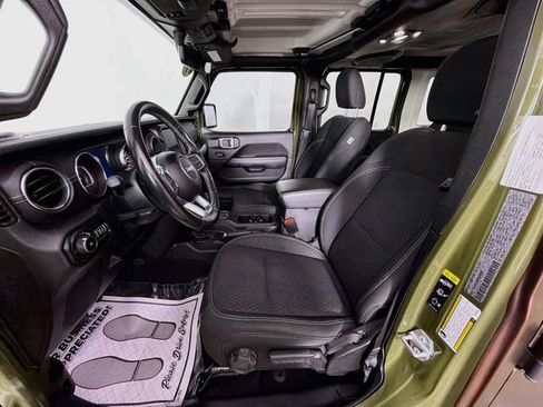 Used 2021 Jeep Wrangler Unlimited Sahara AWD/4WD image 21
