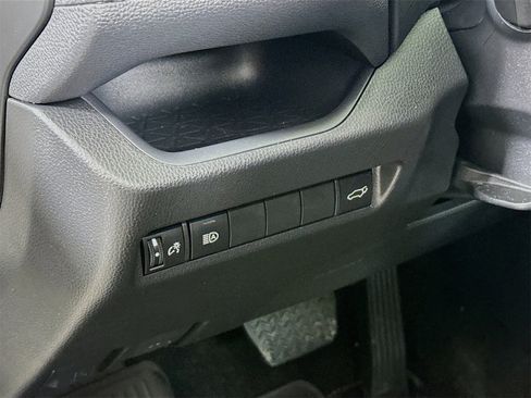 Used 2023 Toyota RAV4 XLE w/ Convenience Package image 8