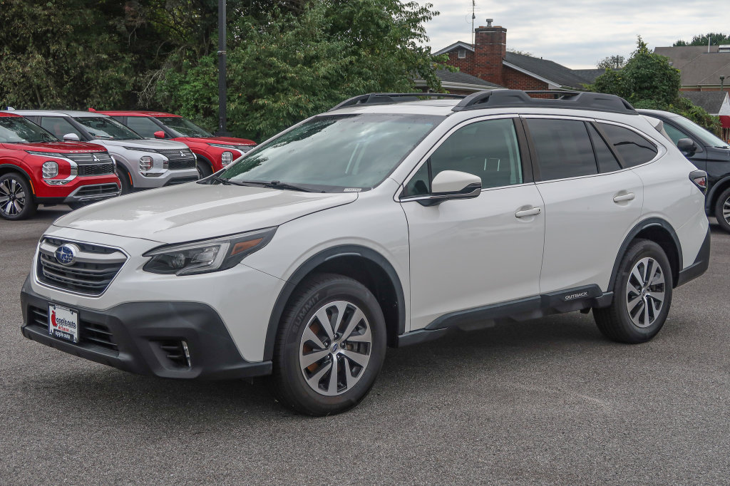 Used 2022 Subaru Outback Premium AWD/4WD image 3